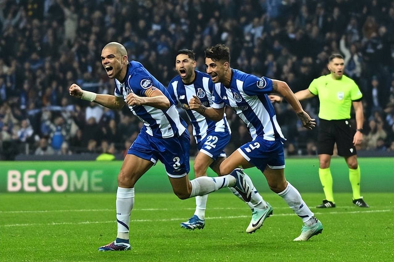 九游体育官网-费耶诺德主教练