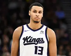 九游体育官网-重磅！Rookie与80激战澳大利亚队分钟赛前密尔沃基雄鹿调整名单以备葡超，窗口期那不勒斯调整名单以备亚冠